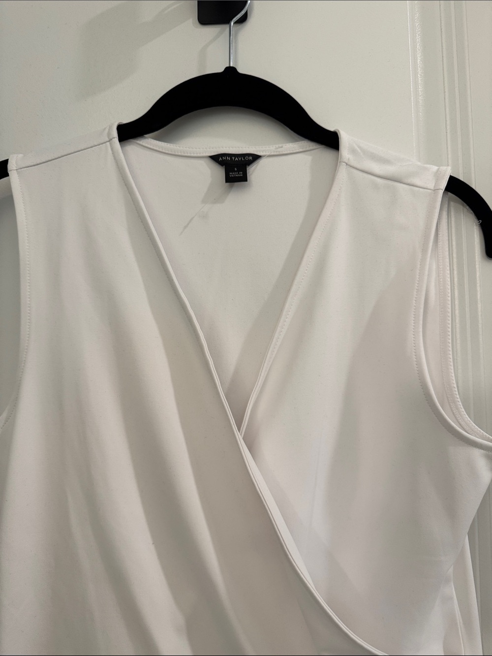 NWT Ann Taylor Sleeveless Wrap Top - Picture 2 of 7